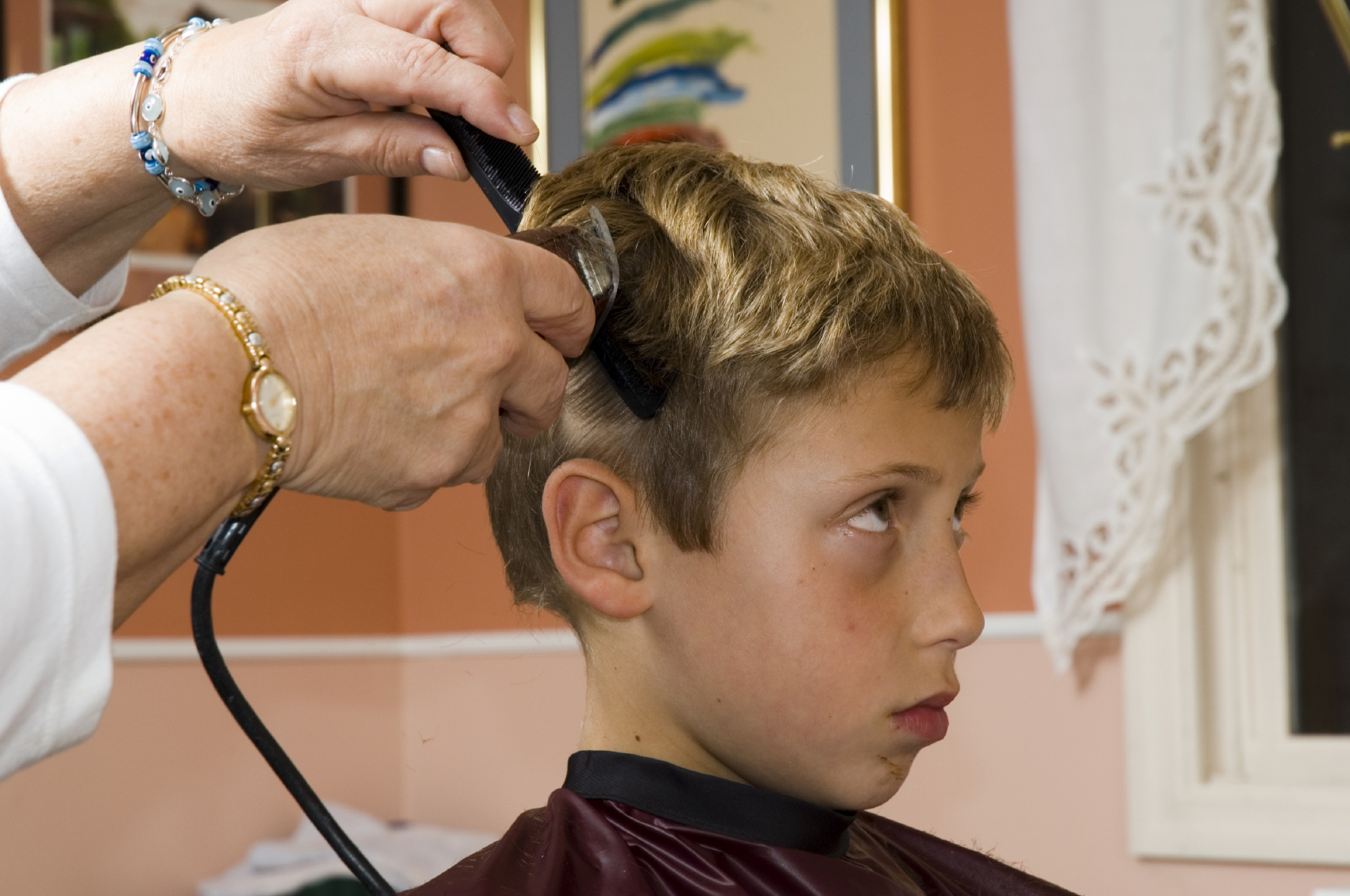 Как подстричь маленького мальчика дома ножницами пошаговая инструкция